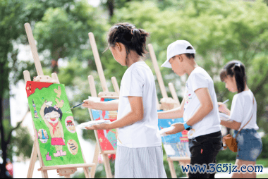 图：“国寿小画家”活动